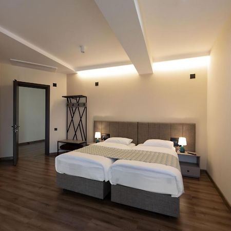 Hotel Takara Dedoplis Tskaro Екстериор снимка