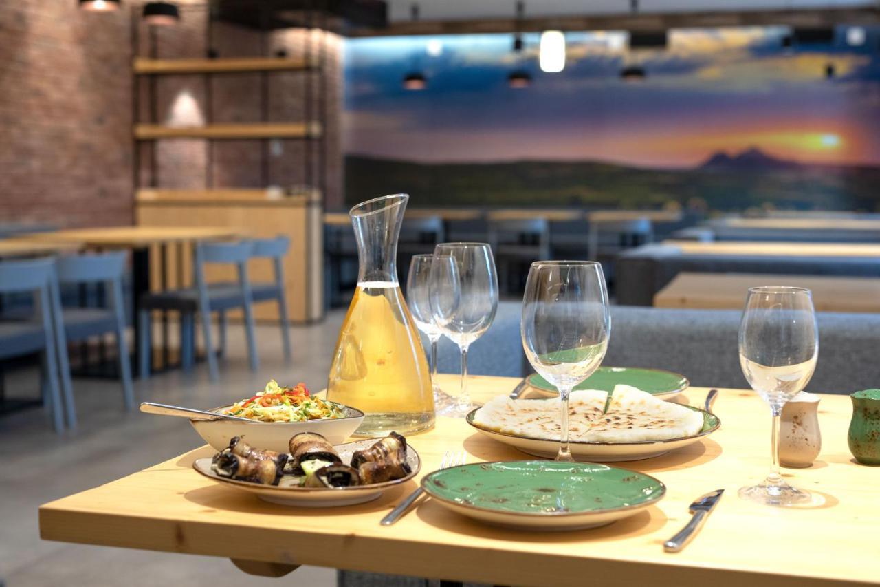Hotel Takara Dedoplis Tskaro Екстериор снимка